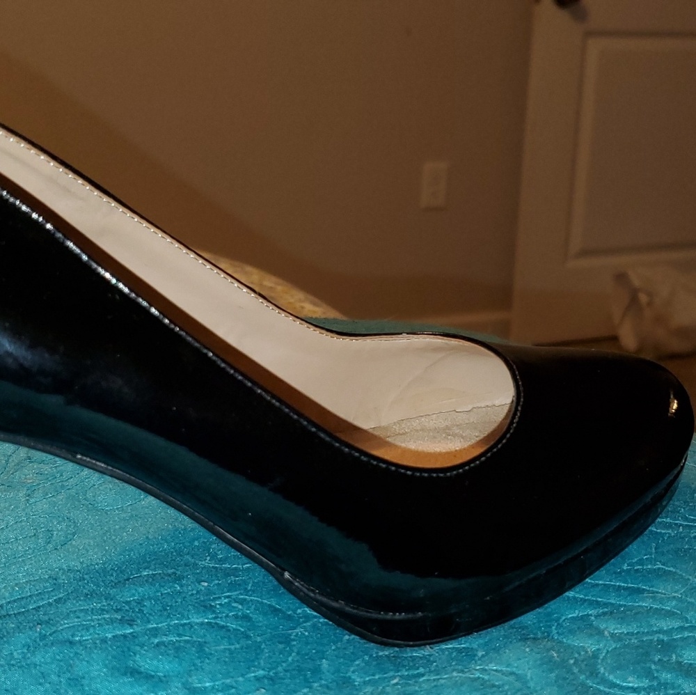 Naturalizer pumps